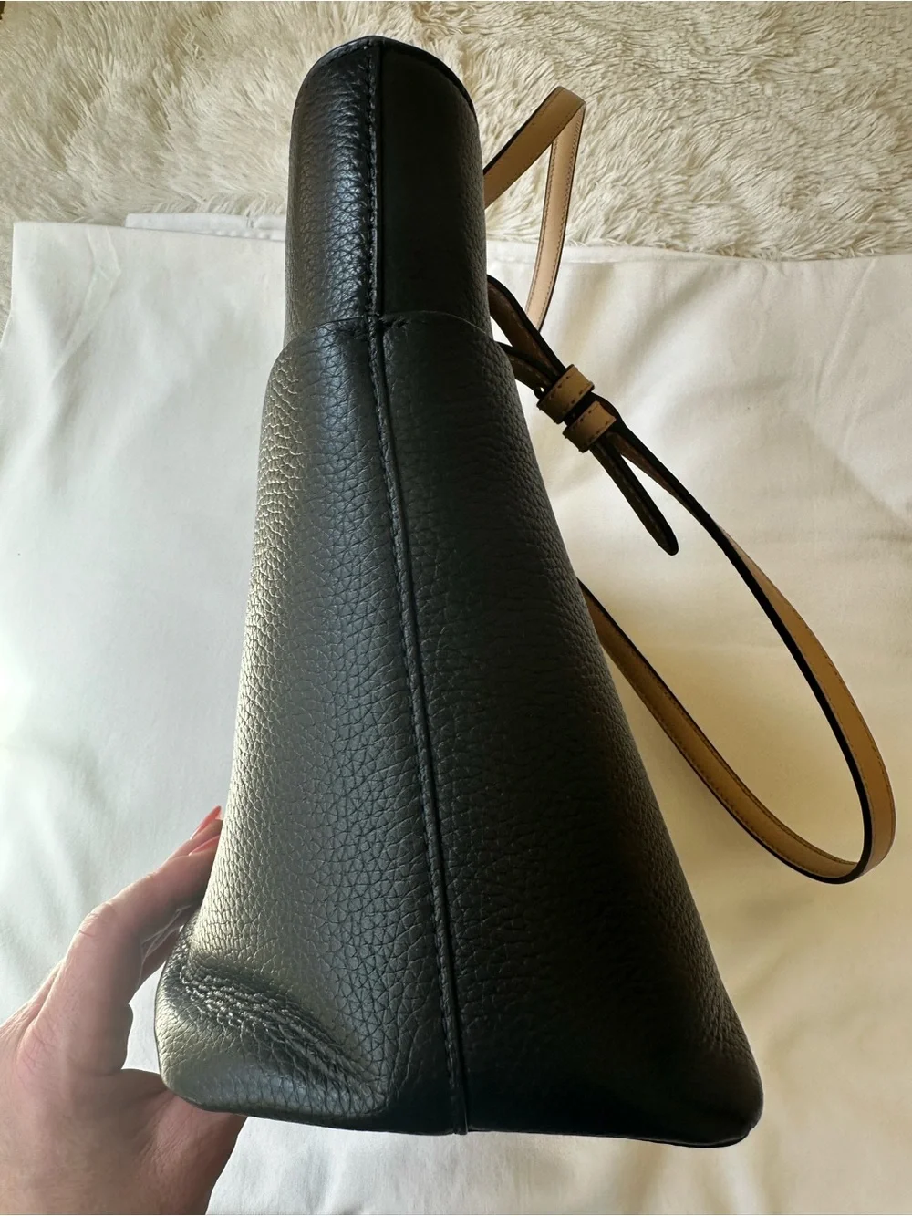MICHAEL KORS Bedford Medium Black Pebbled Leather Tote Shoulder Bag Pockets